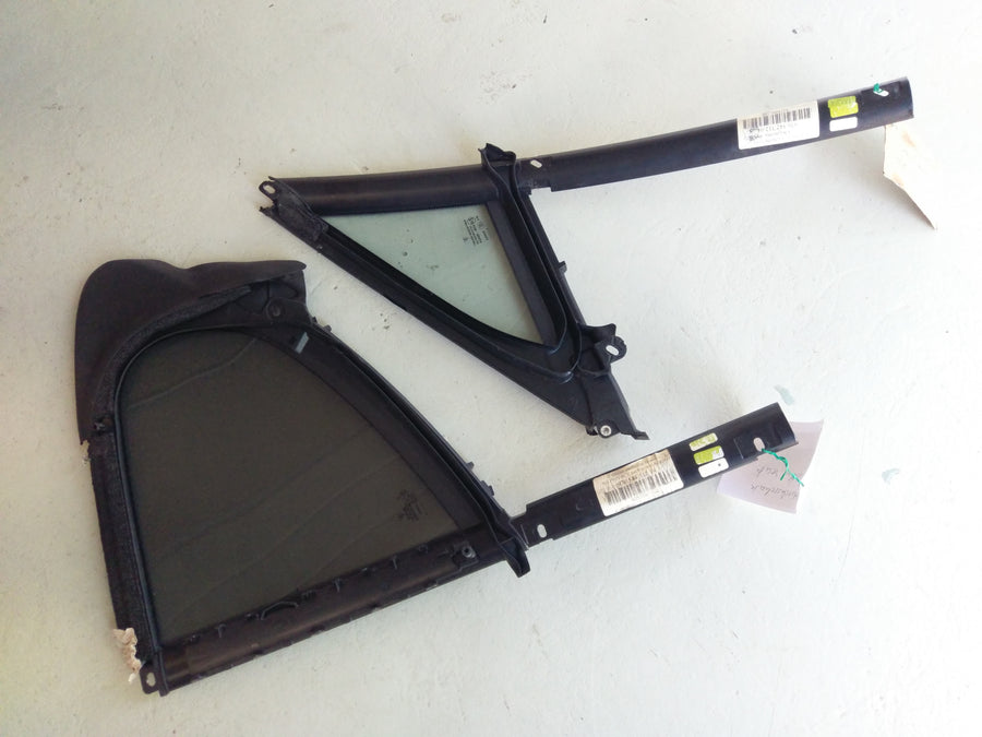 Porsche Panamera Turbo [2010] - Window pane triangular window rear right and left