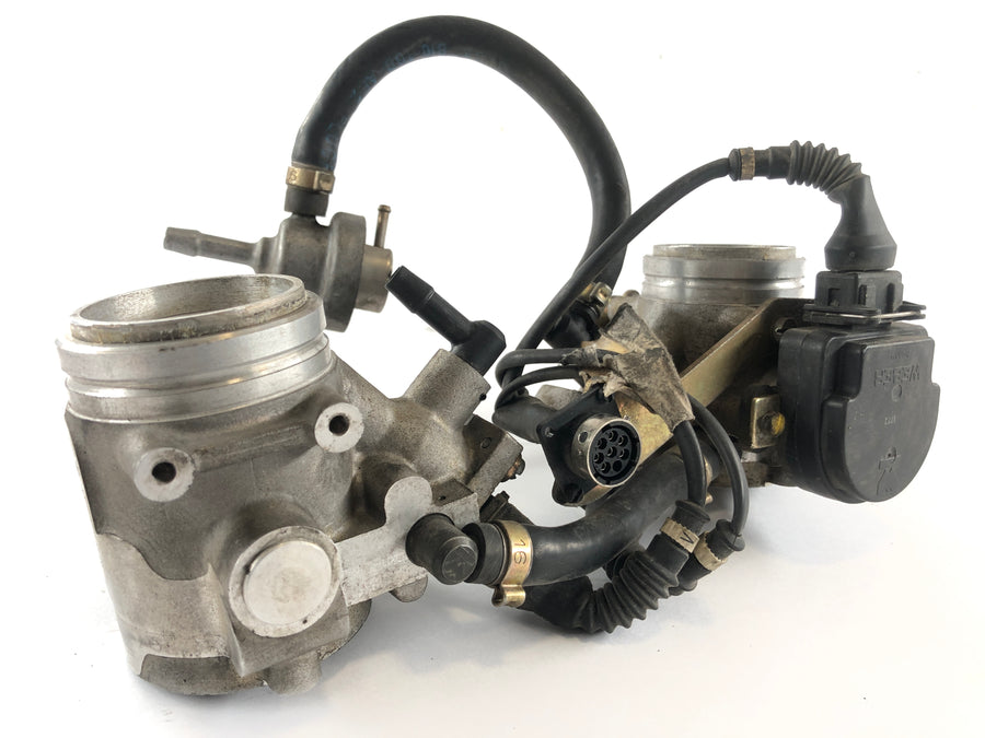 Ducati 888 Strada [1993] - Corps papillon