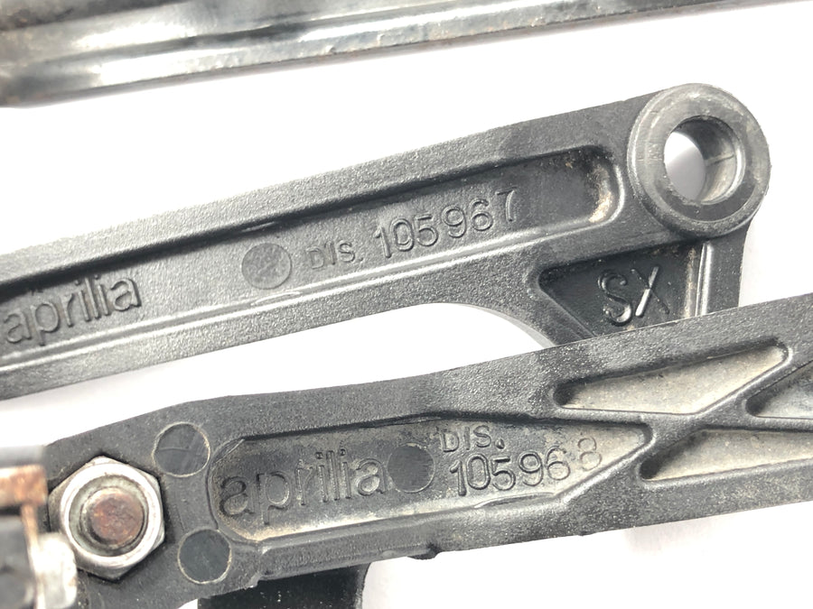Aprilia RSV 1000 RR Factory [2009] - Support de radiateur