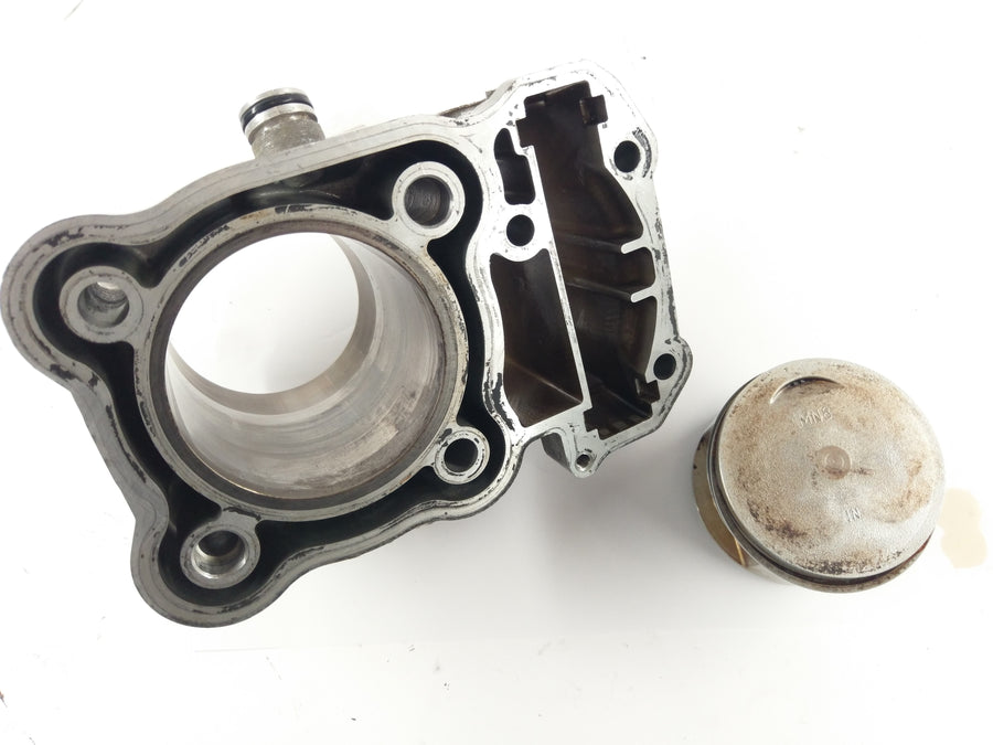 Honda Africa Twin XRV 650 RD03 [1989] - Cylindre avec piston