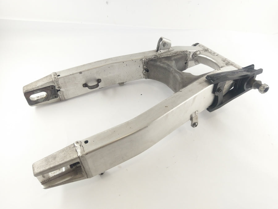 Suzuki GSF 1200 S GV75A [1998] - Swingarm Rear swingarm