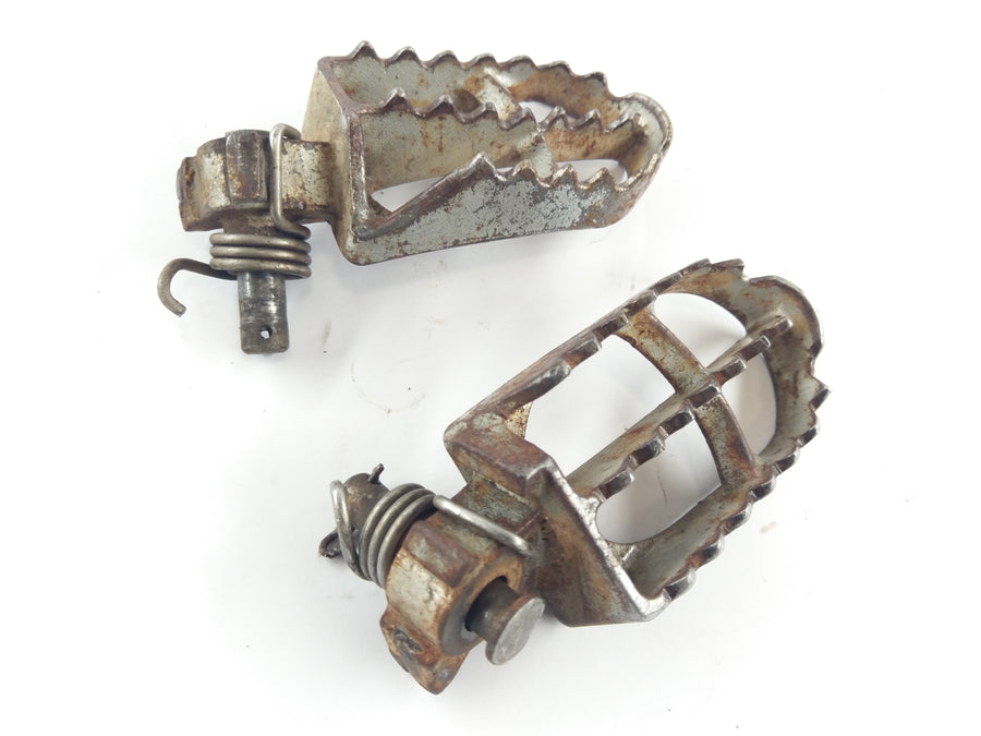 Husqvarna TE 450 H8 [2007] - Footrests left and right