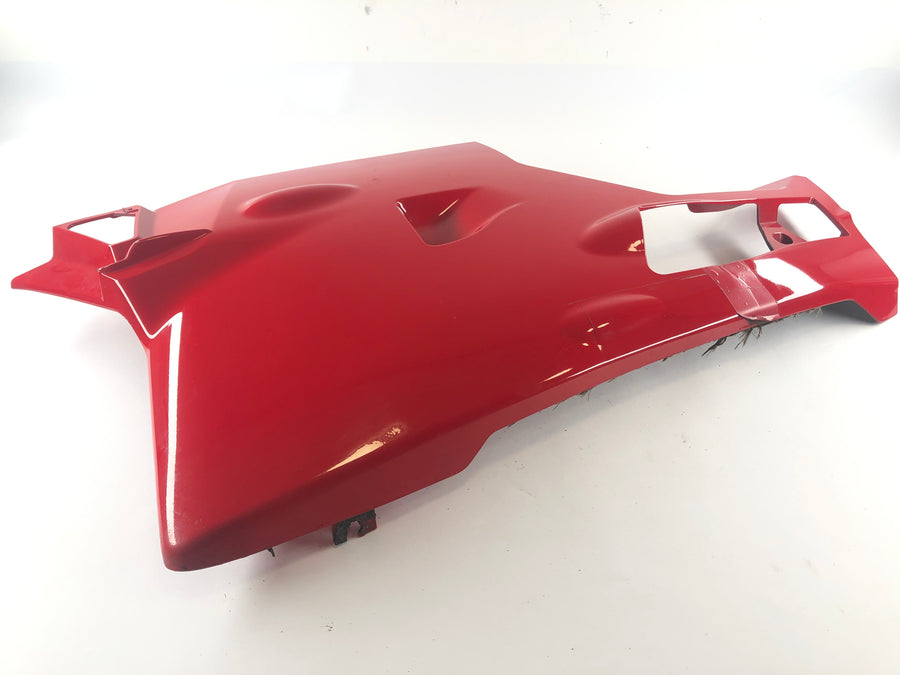Ducati 999 H4 [2003] - Partie inférieure gauche du carénage latéral avec fissure